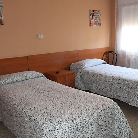 Hostal Cal Siles El Prat de Llobregat Eksteriør bilde