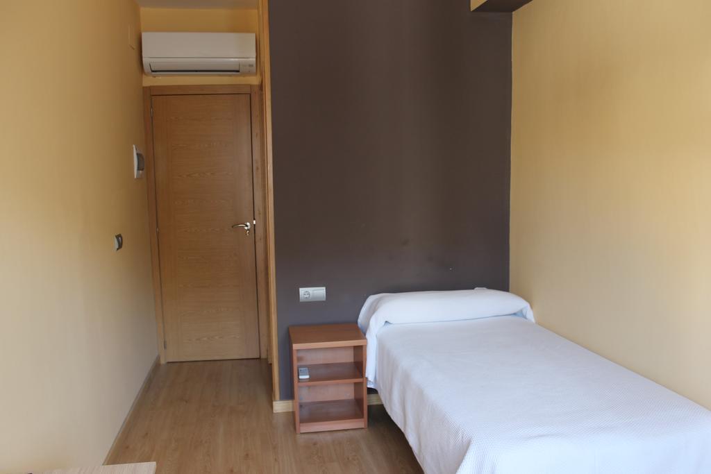 Hostal Cal Siles El Prat de Llobregat Eksteriør bilde