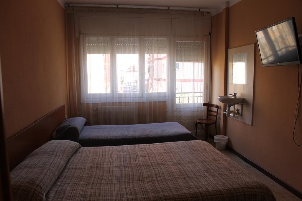 Hostal Cal Siles El Prat de Llobregat Eksteriør bilde